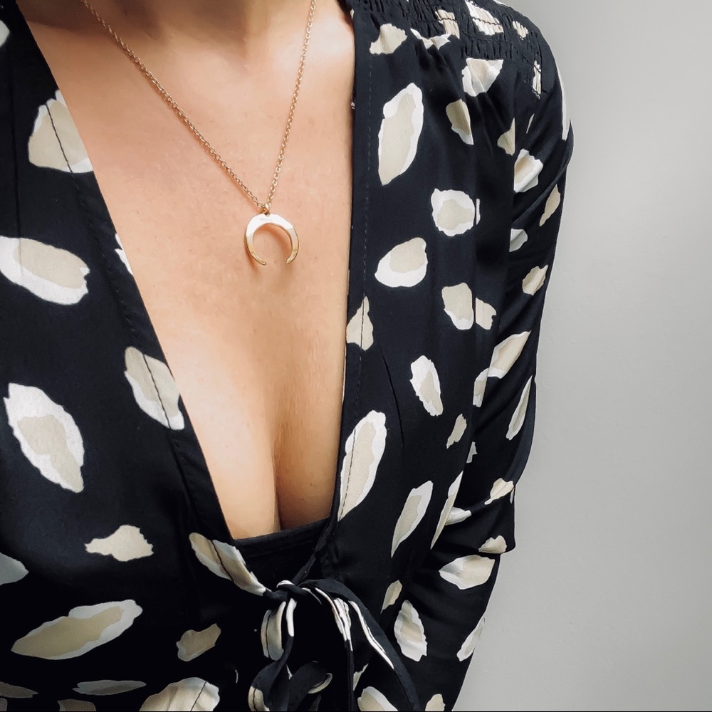 Classic Horn Necklace - Picture 3 of 8
